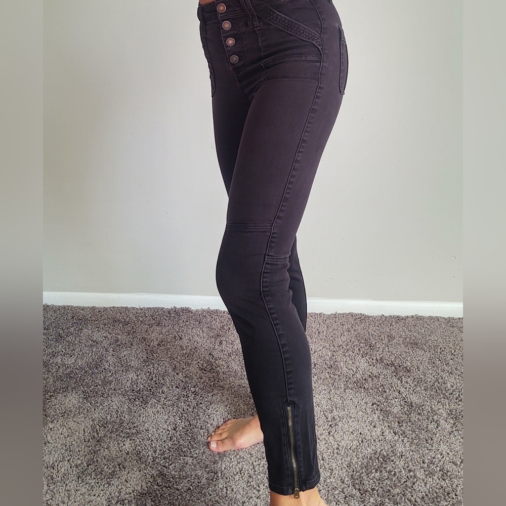 Abercrombie Black Skinny Jeans w/ Zipper Ankle, Waist Buttons